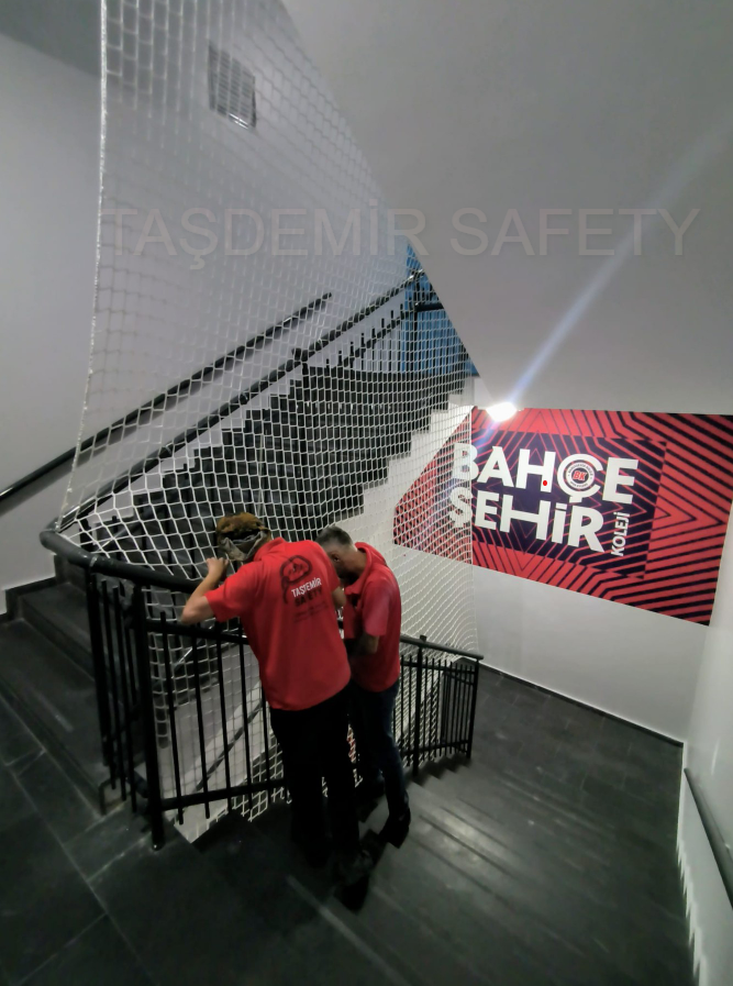 MERDİVEN FİLESİ 10 X 10 CM GÖZ ARALIĞINDA 4 MM İP KALINLIĞINDA POLİAMİD BEYAZ RENK 