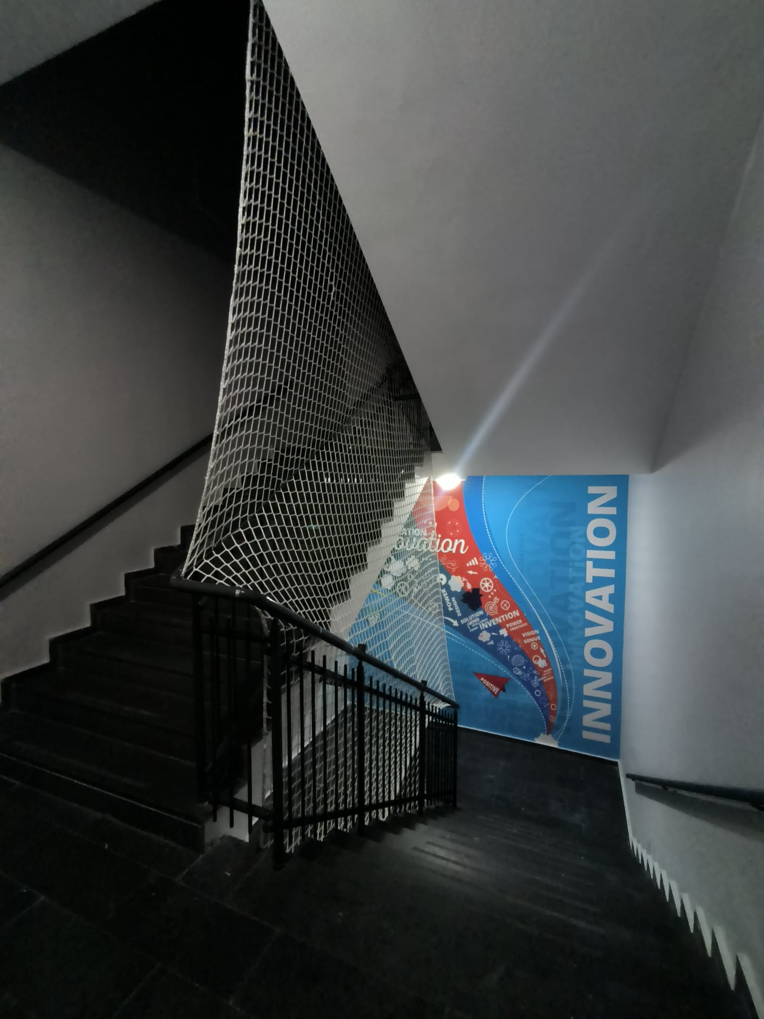 MERDİVEN FİLESİ 5 X 5 CM GÖZ ARALIĞINDA 4 MM İP KALINLIĞINDA POLİAMİD BEYAZ RENK