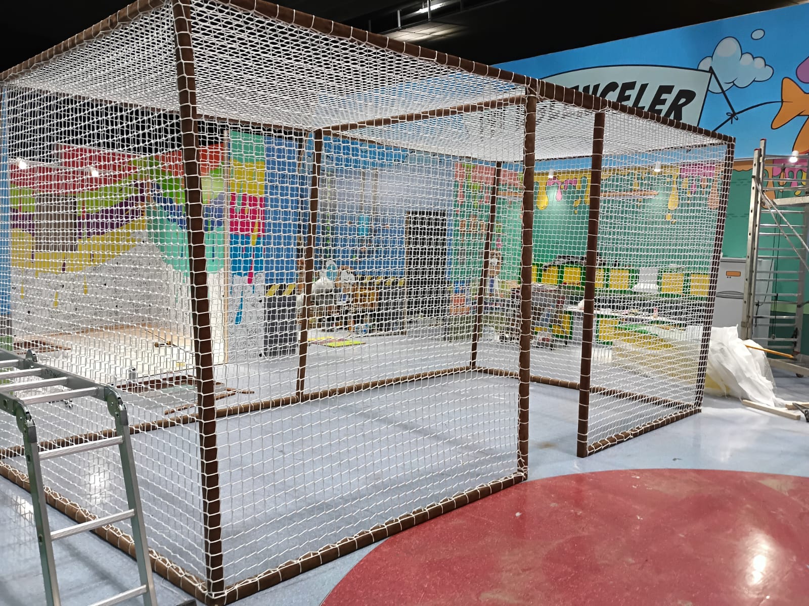 ÇOCUK OYUN PARKI FİLESİ 5 X 5 CM GÖZ AÇIKLIĞINDA 6 MM İP KALINLIĞINDA POLİAMİD