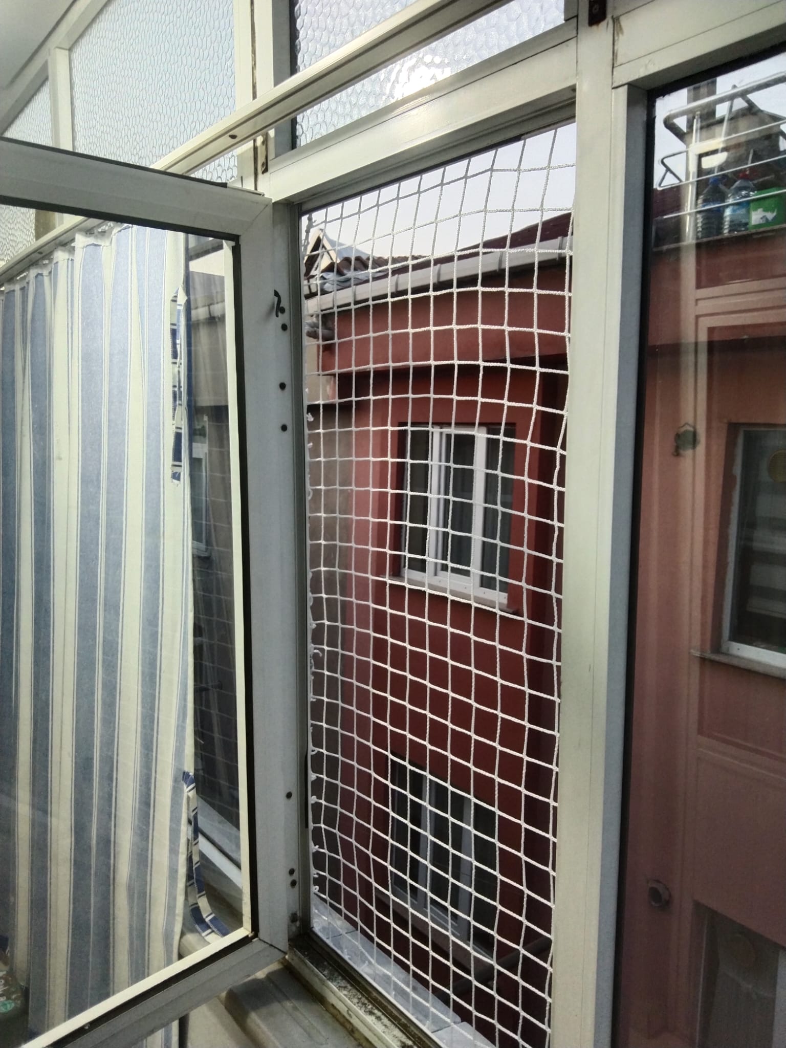 PENCERE FİLESİ 4 X 4 CM 3 MM İP KALINLIĞINDA