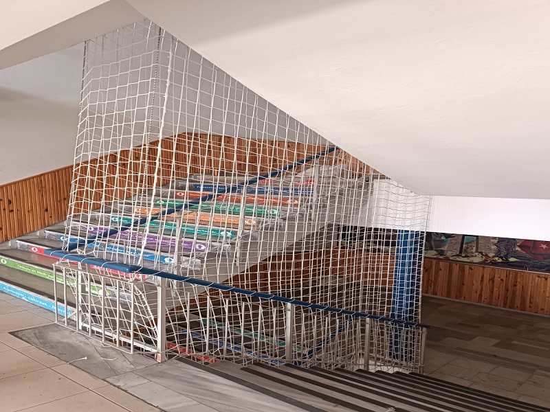 MERDİVEN FİLESİ 5 X 5 CM GÖZ ARALIĞINDA 4 MM İP KALINLIĞINDA POLYESTER BEYAZ RENK